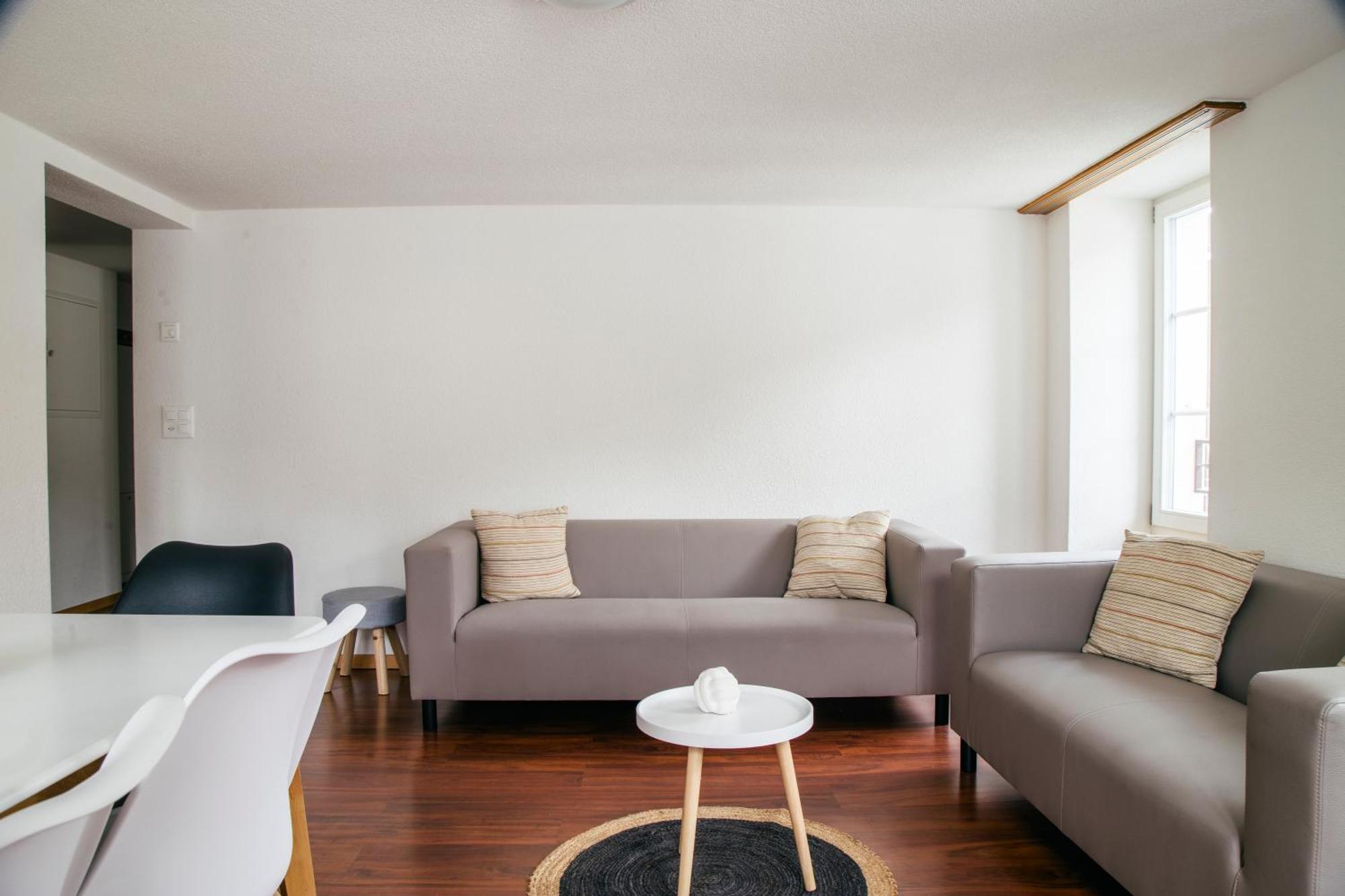 Nimbuzzz Apartments Unterseen Zimmer foto