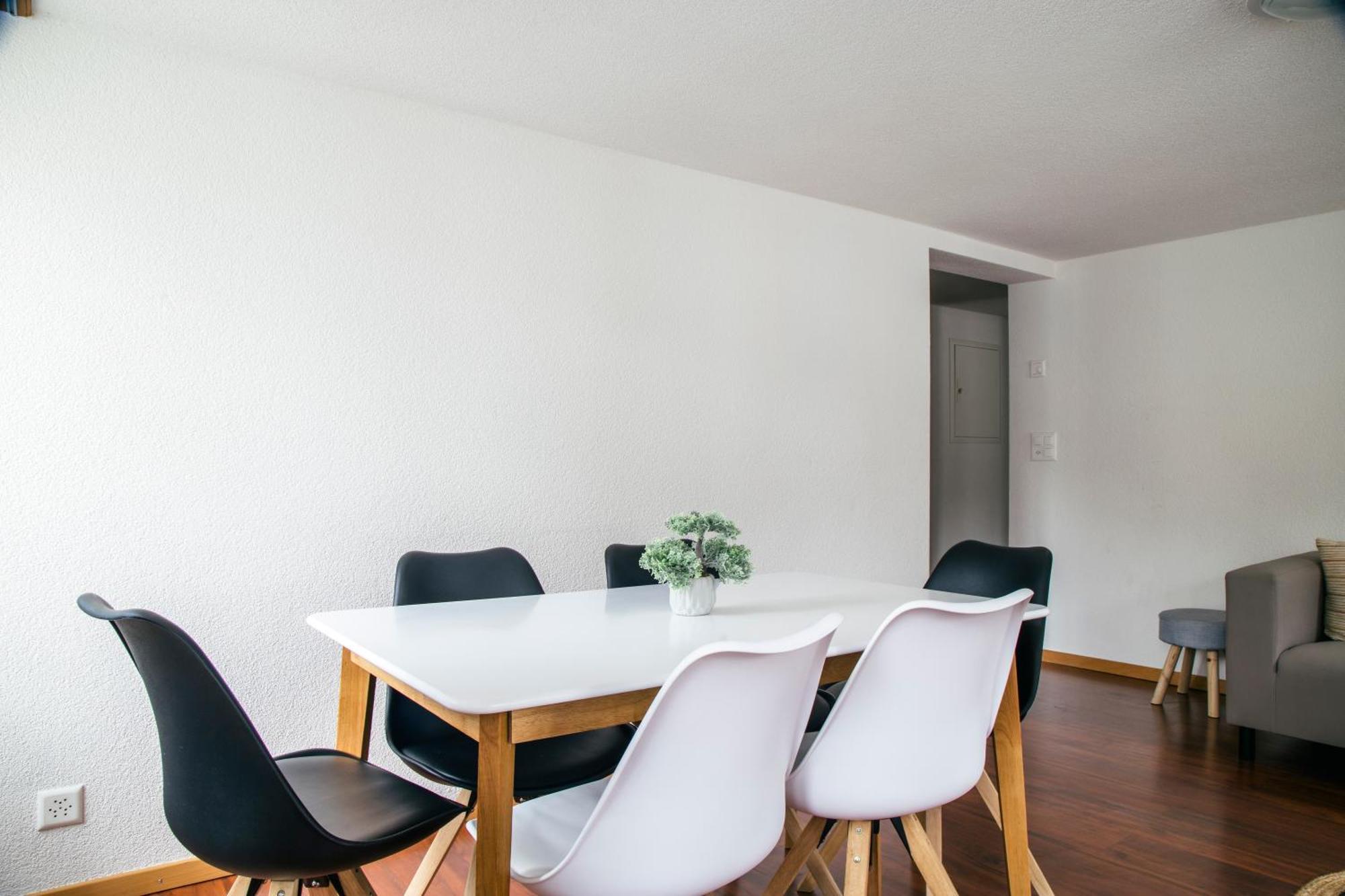 Nimbuzzz Apartments Unterseen Zimmer foto